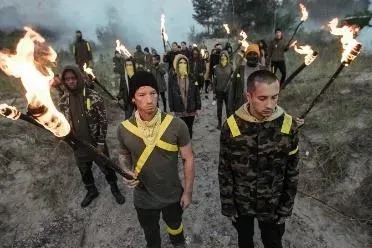 Skeleton Clique